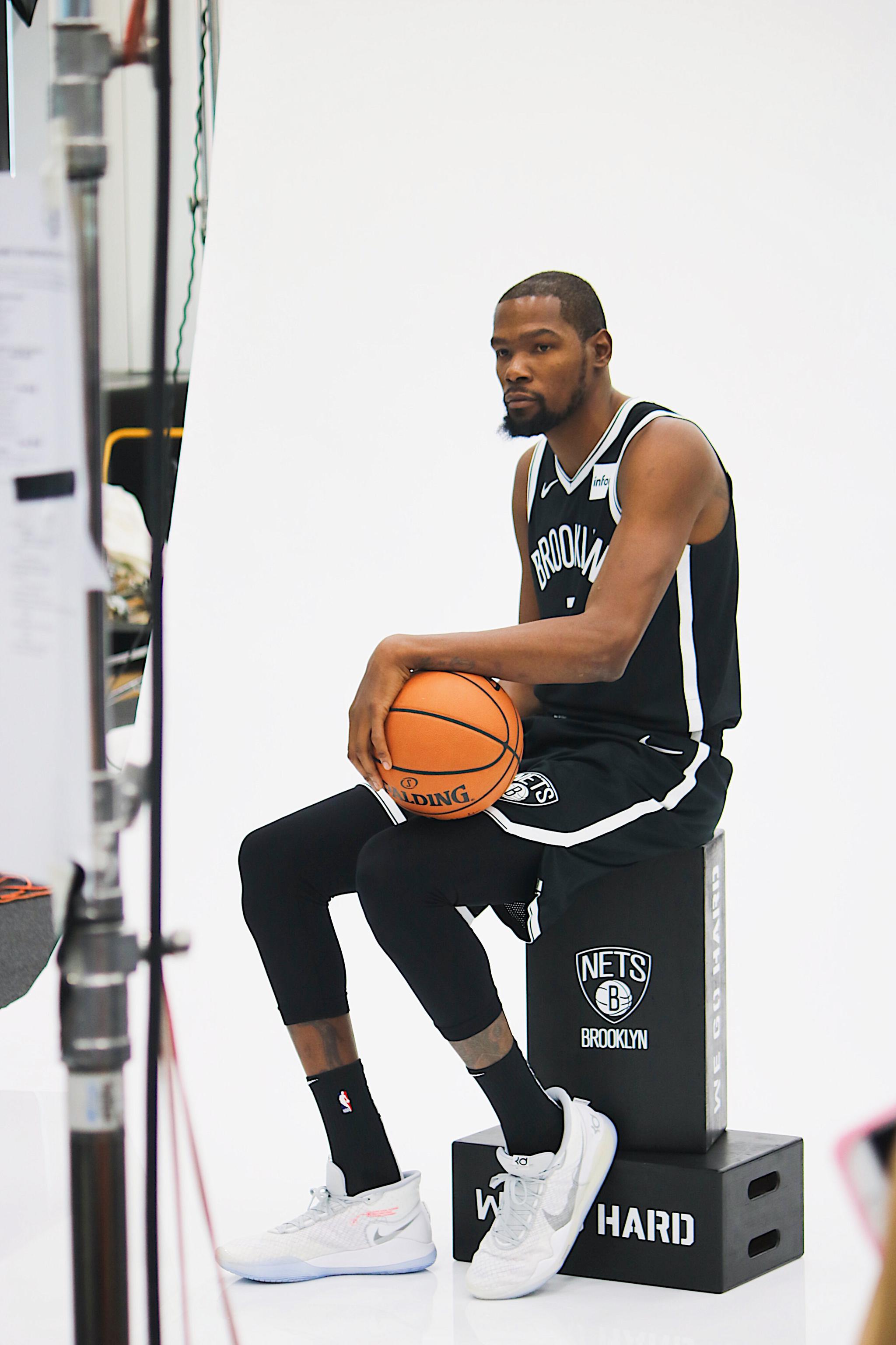 开云体育-布鲁克林篮网发布备战花絮；集结日迎来里程碑；欧联任务艰巨；控场能力受关注的简单介绍-开云体育